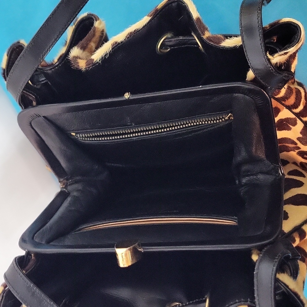 Morris Moskowitz Leather Bucket Bag - Picture 13 of 15